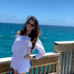 Meet your Posher, Pamela